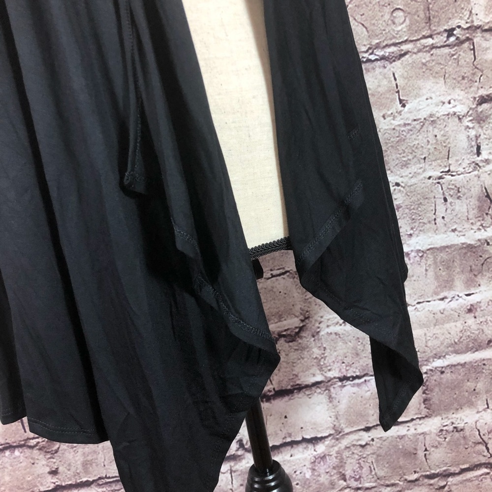 GREAT COVER UP or knock off the chill! Thin draped - Picture 8 of 8